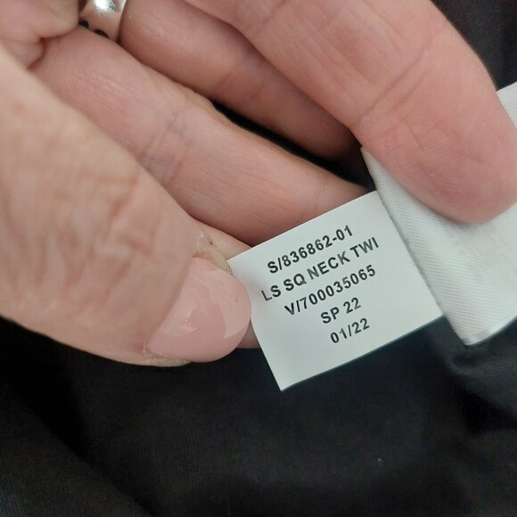 Banana Republic Puffy Sleeve Black Top Small Deep V Neck Flirty Cotton Like New - Picture 6 of 13